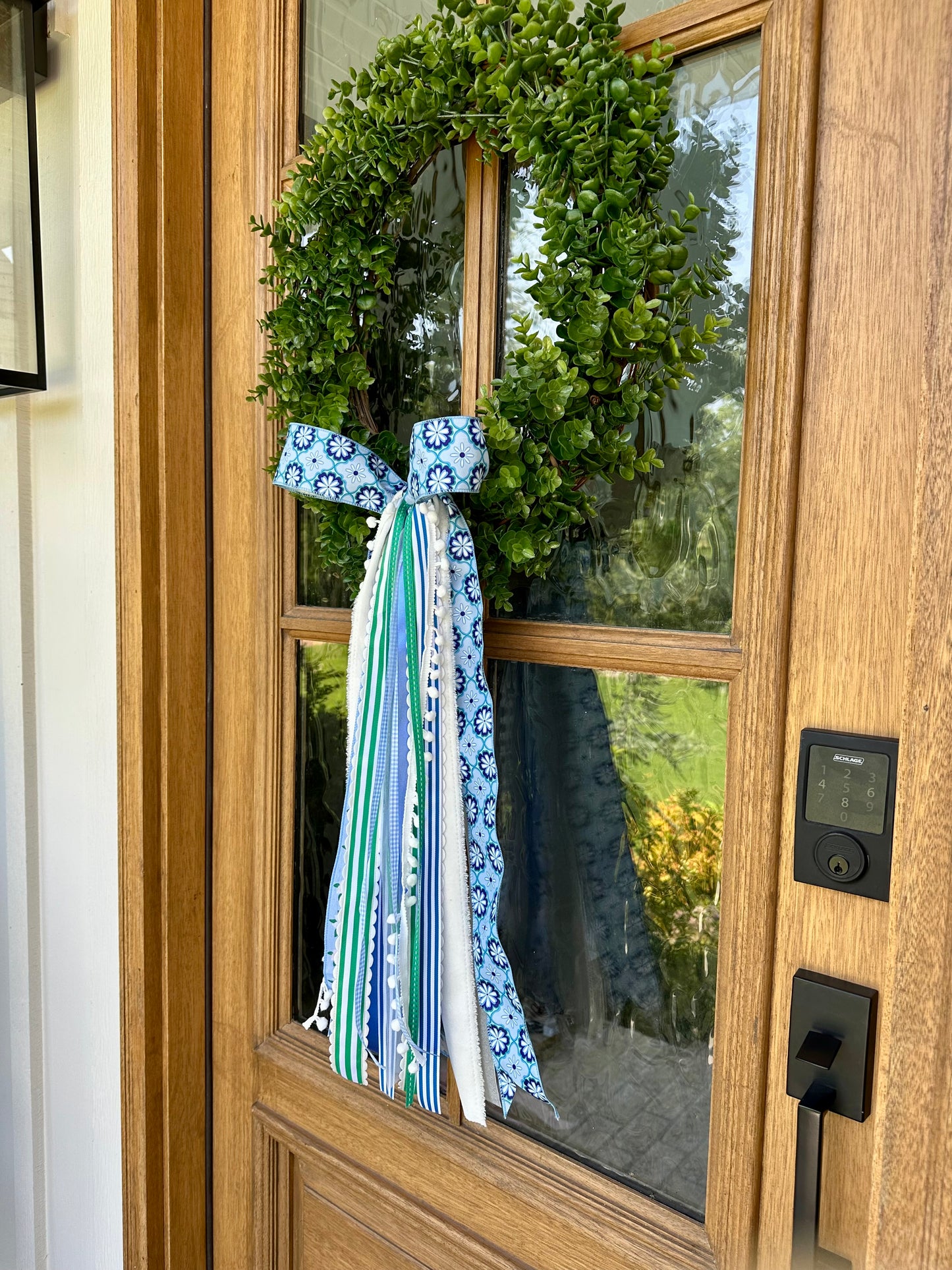 COASTAL BLOOM MEDALLION WREATH