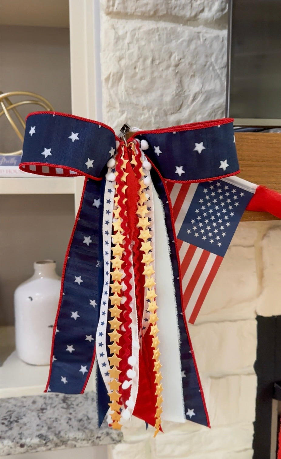 PATRIOTIC BANNER with BOWBINS
