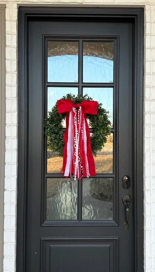 CLASSIC VALENTINE RED WREATH