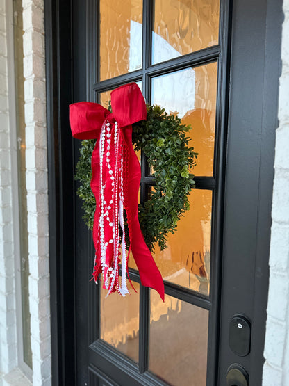 CLASSIC VALENTINE RED WREATH
