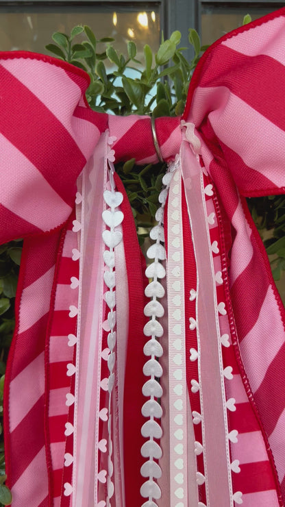 CANDY STRIPE VALENTINE WREATH